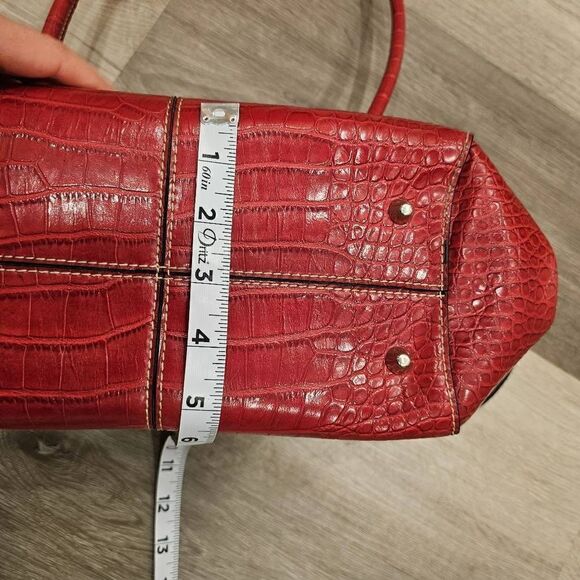 Red Faux Crocodile Leather Y2K Shoulder bag - Picture 3 of 9